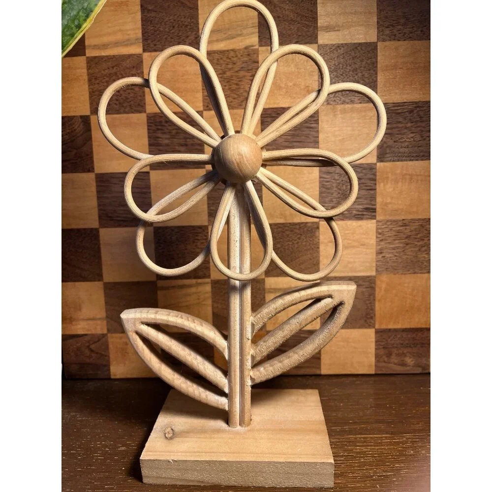 Wooden Flower - Picture 1 of 3